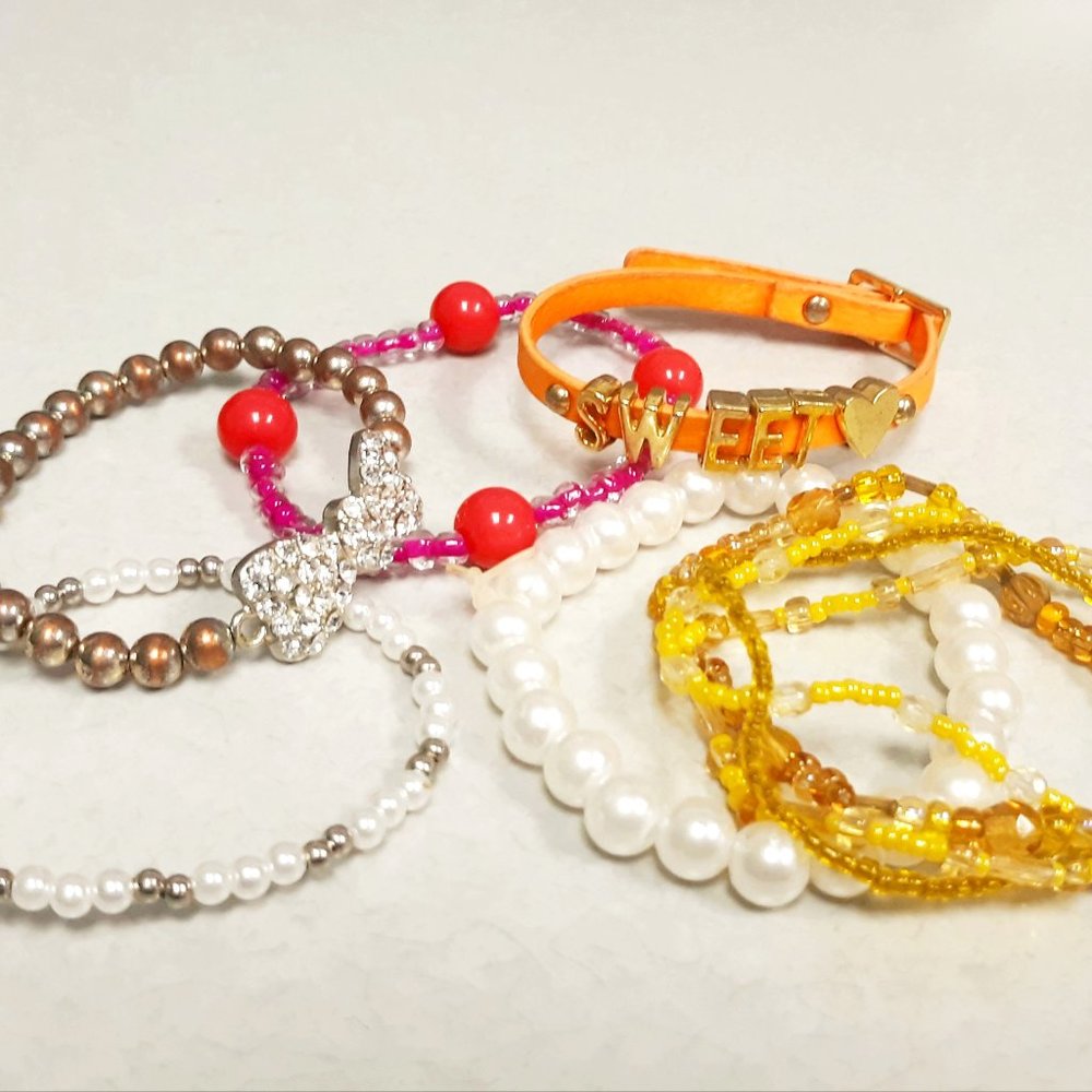 Bundle of 6 Colorful Bracelets 🌈 BOGO50%Off!
